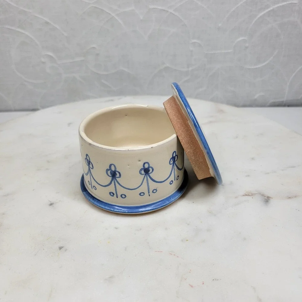 VTG Polish Pottery Ceramic Trinket Box Blue White Hand Vanity Painted Floral Lid